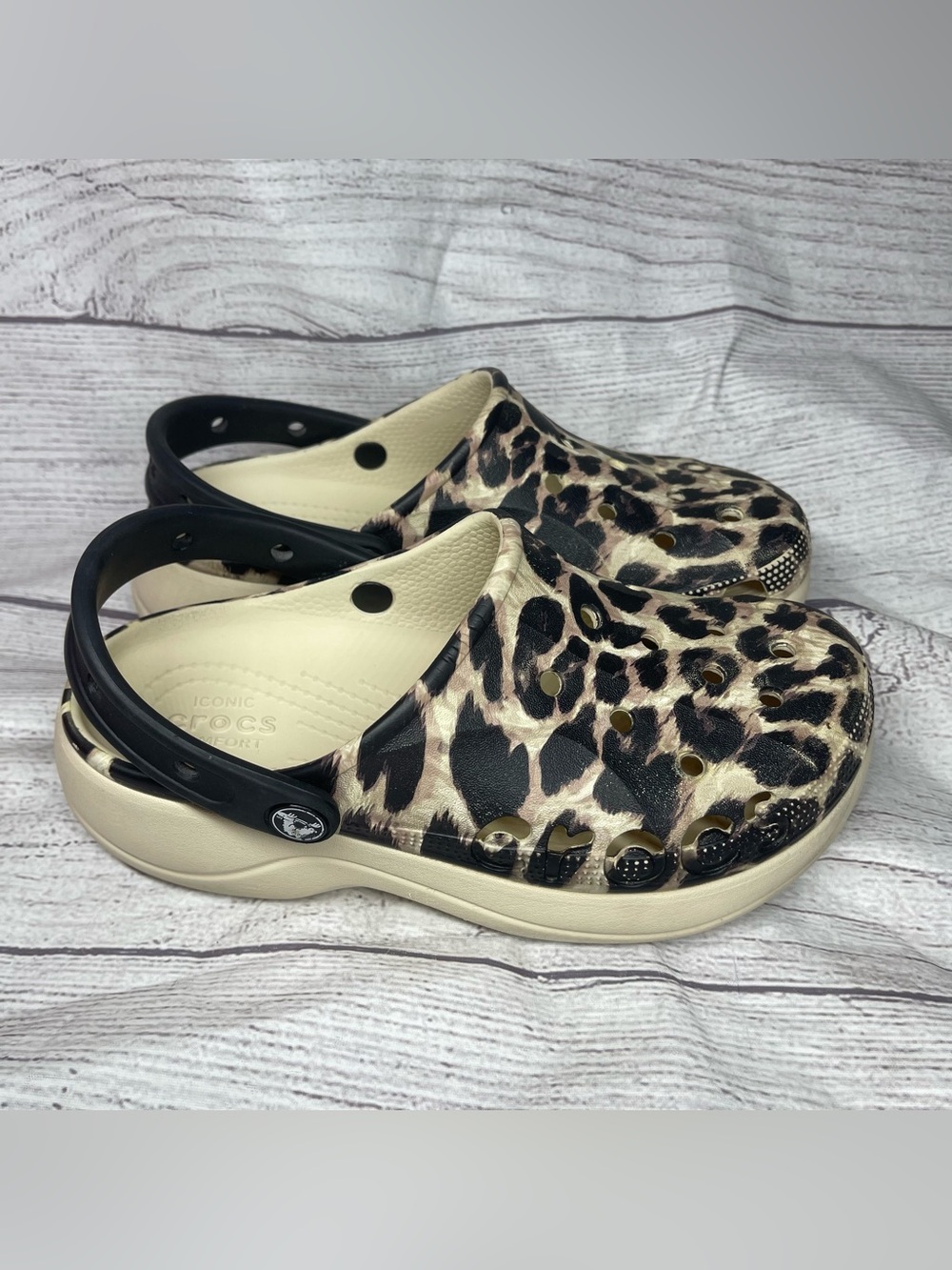 Crocs Women's 6 Baya Platform Leopard Print Clogs